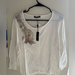 Cable & Gauge White Button Down Shirt with Floral Embroidery